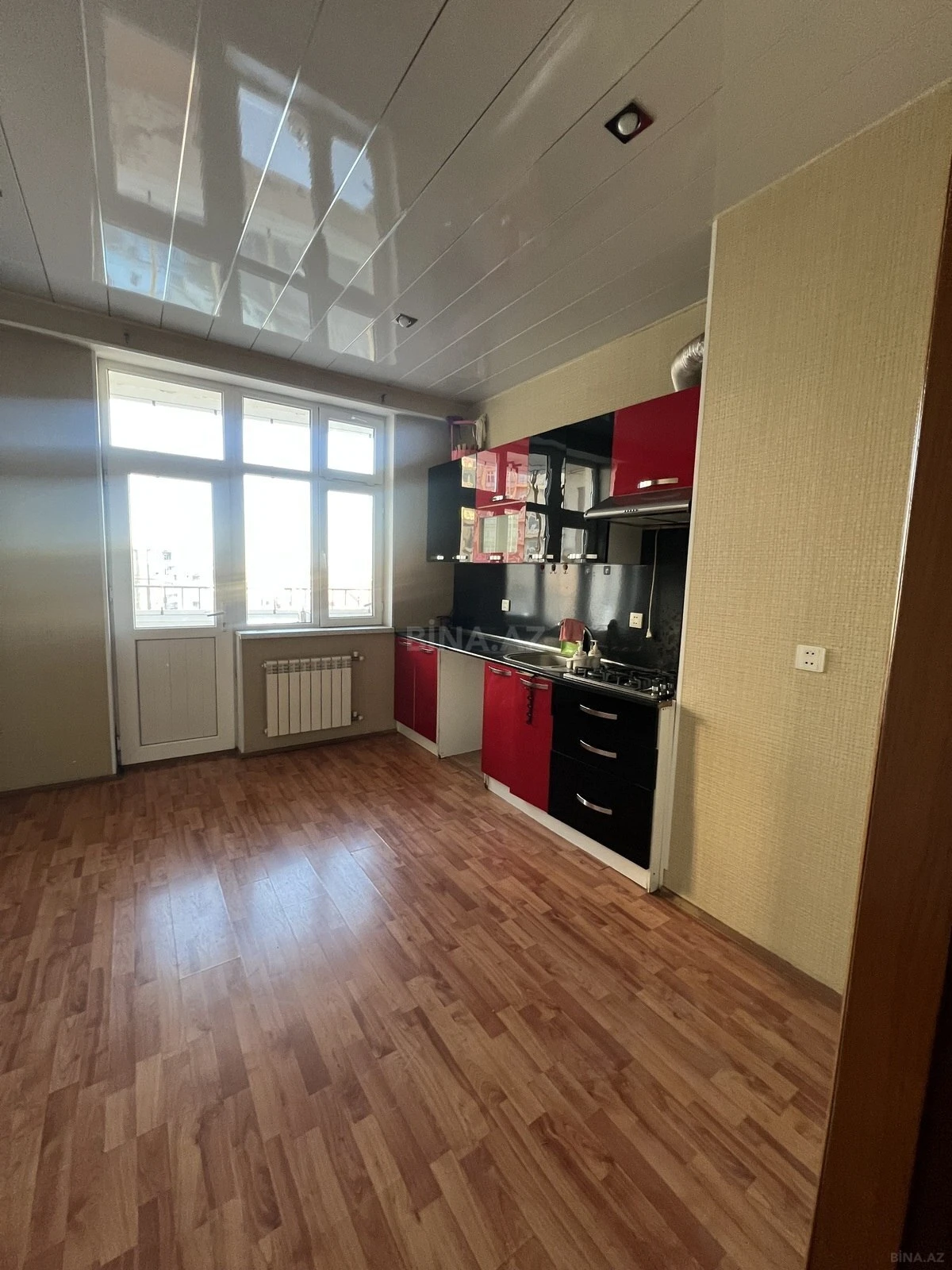 Kirayə verilir 2 otaqlı mənzil 85 m²