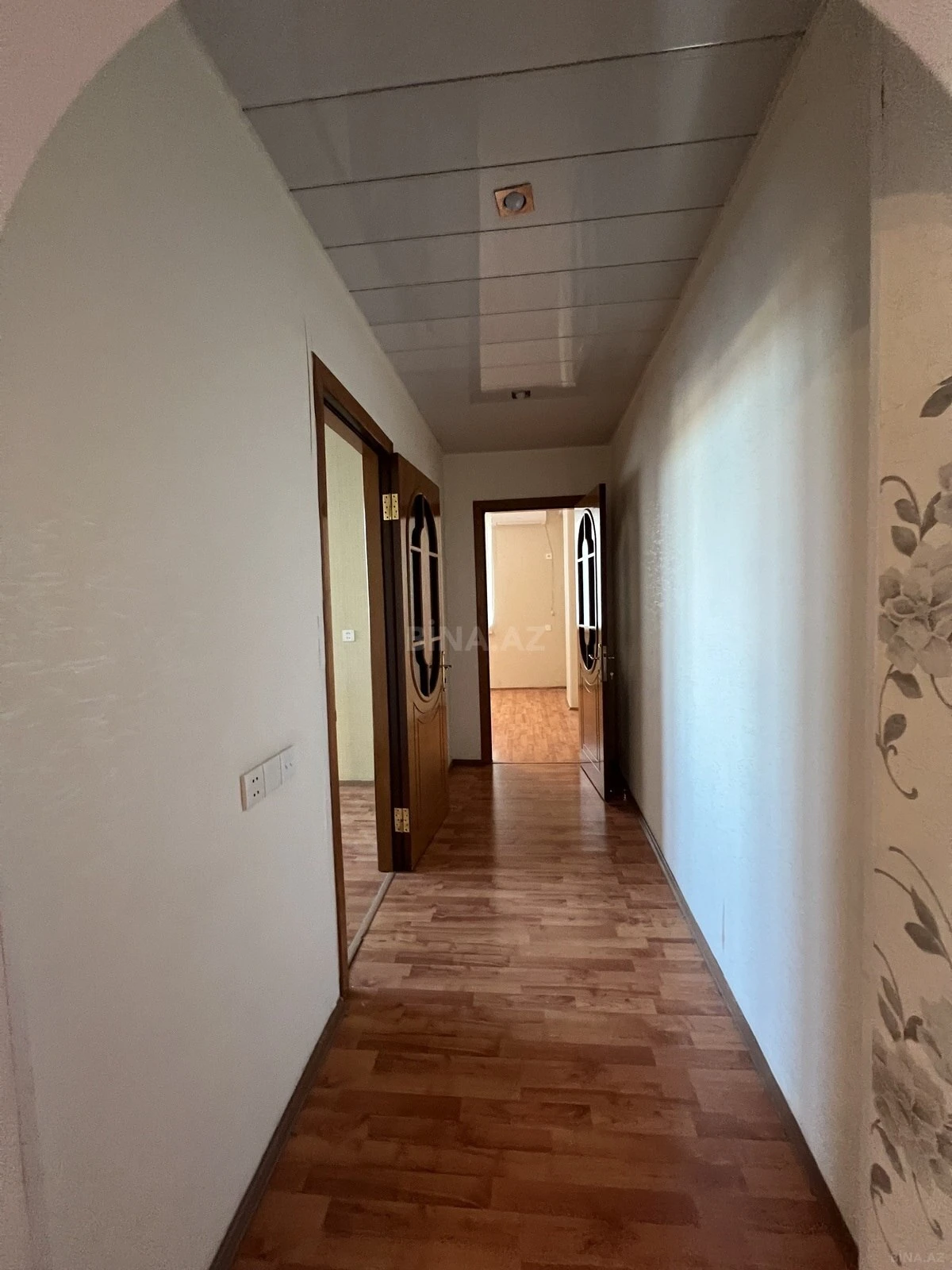 Kirayə verilir 2 otaqlı mənzil 85 m²