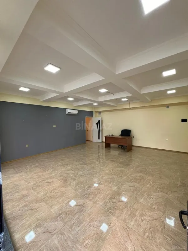 Kirayə verilir 1 otaqlı ofis 42 m²