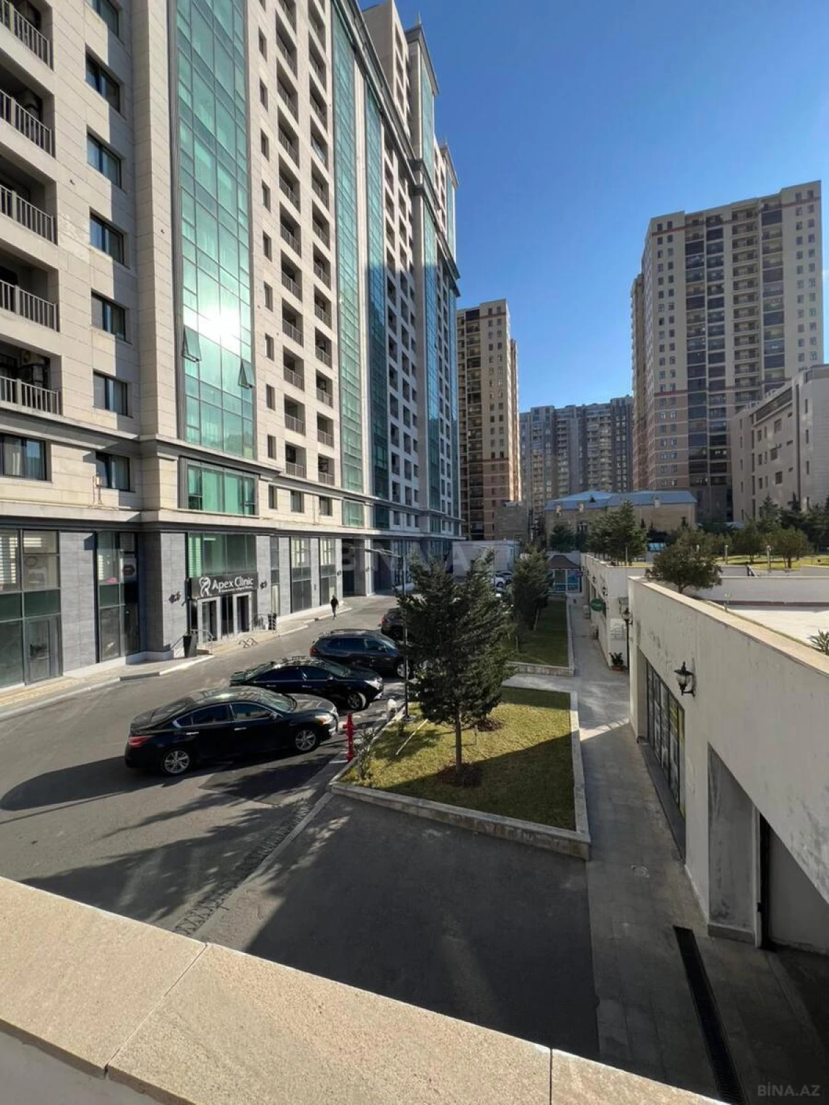 Kirayə verilir 1 otaqlı ofis 42 m²