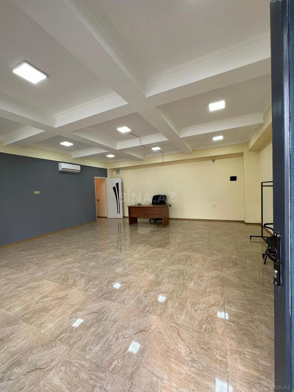 Kirayə verilir 1 otaqlı ofis 42 m²