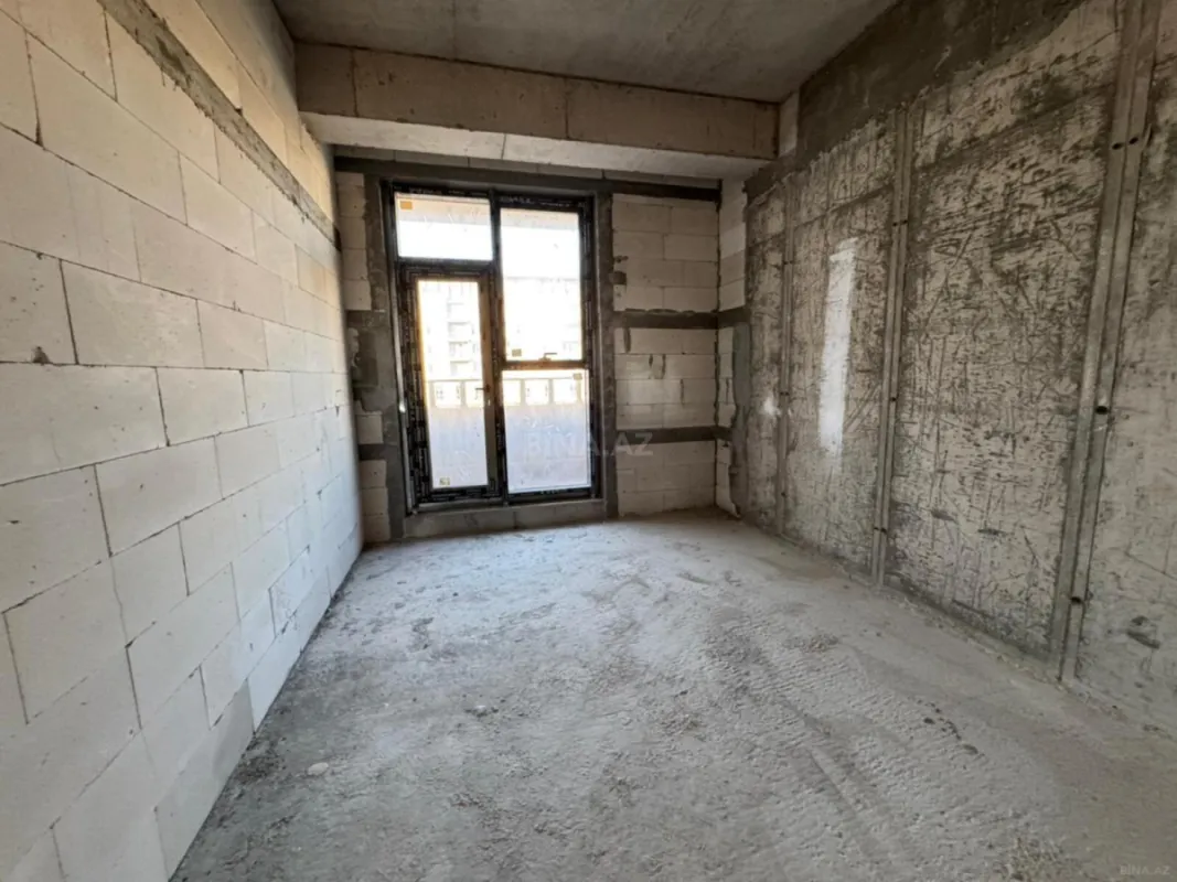 Satılır 3 otaqlı mənzil 140 m²