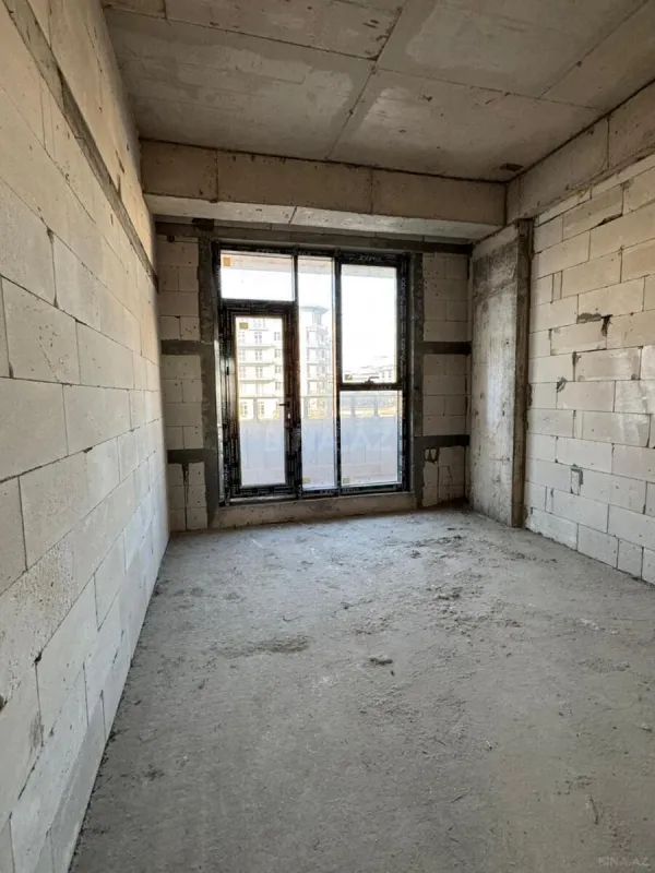 Satılır 3 otaqlı mənzil 140 m²