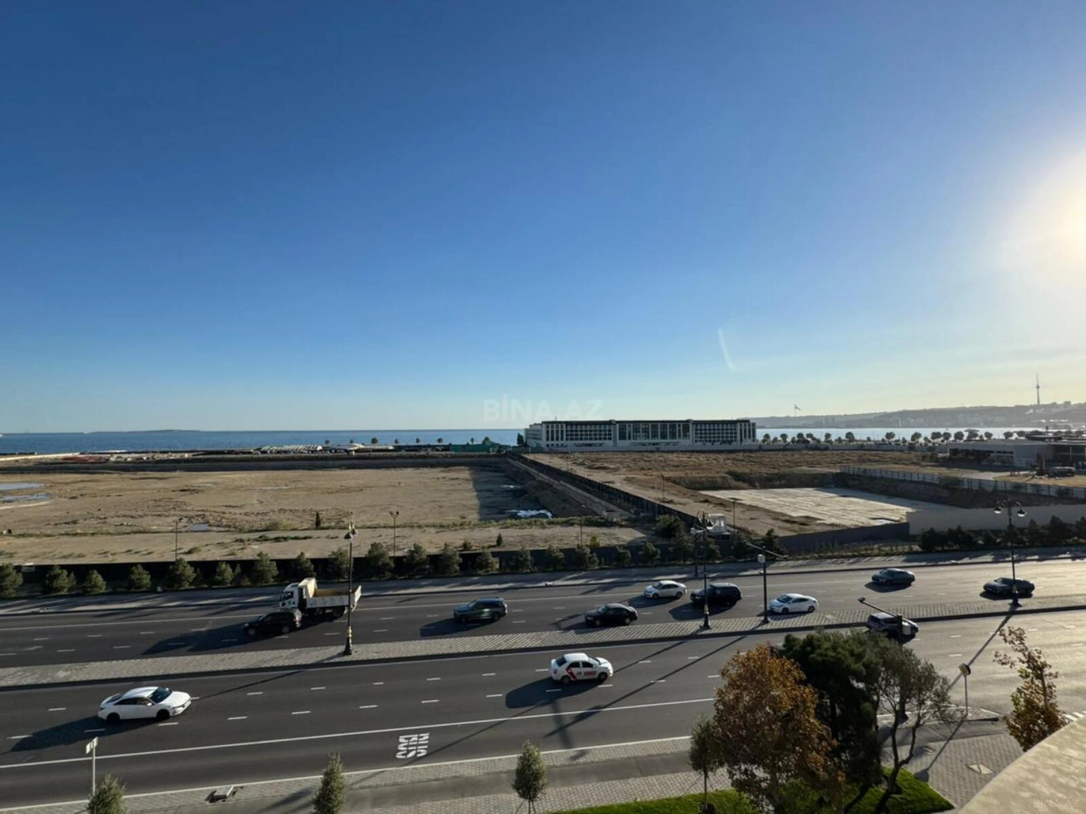 Satılır 3 otaqlı mənzil 140 m²