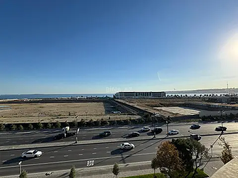 Satılır 3 otaqlı mənzil 140 m²