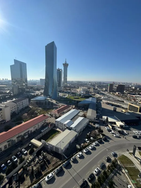 Satılır 2 otaqlı mənzil 92 m²