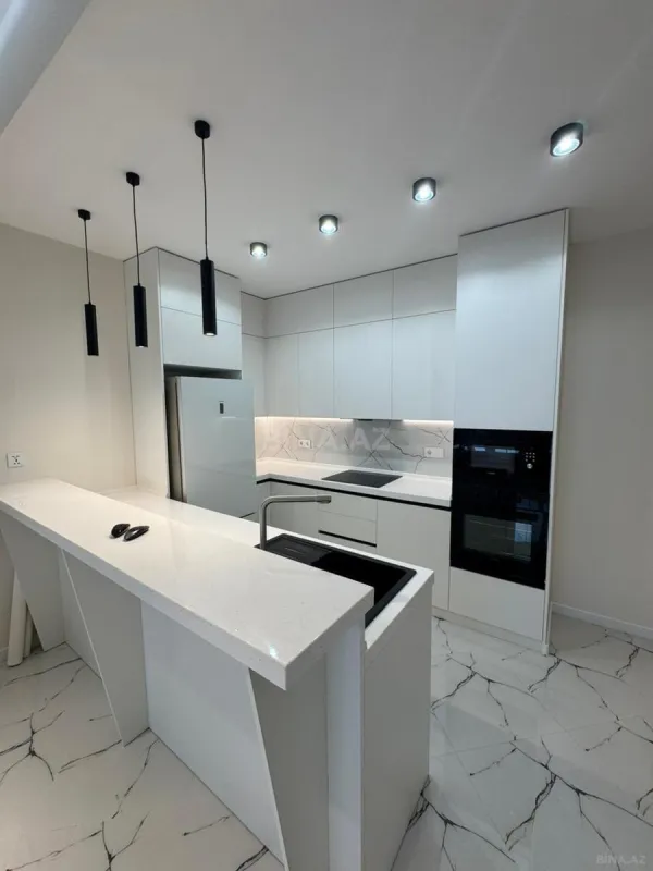 Satılır 2 otaqlı mənzil 92 m²