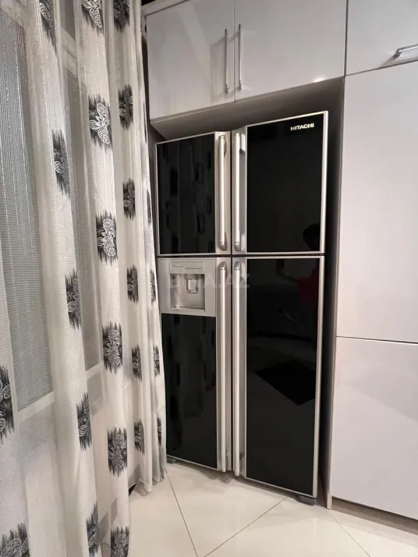 Kirayə verilir 3 otaqlı mənzil 150 m²