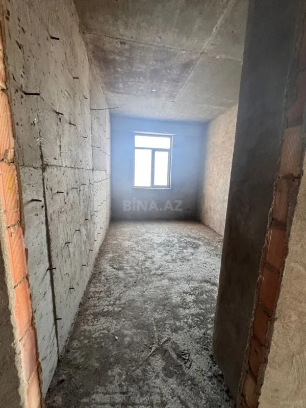 Satılır 3 otaqlı mənzil 151 m²