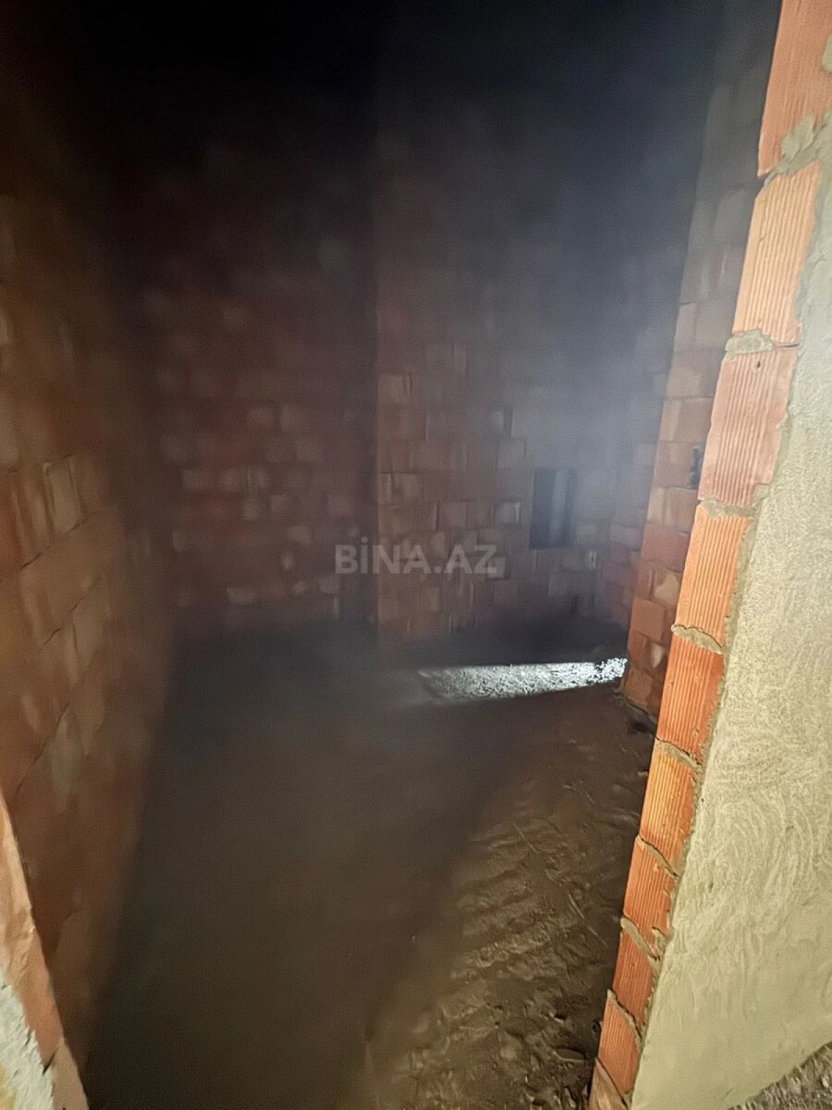 Satılır 3 otaqlı mənzil 151 m²