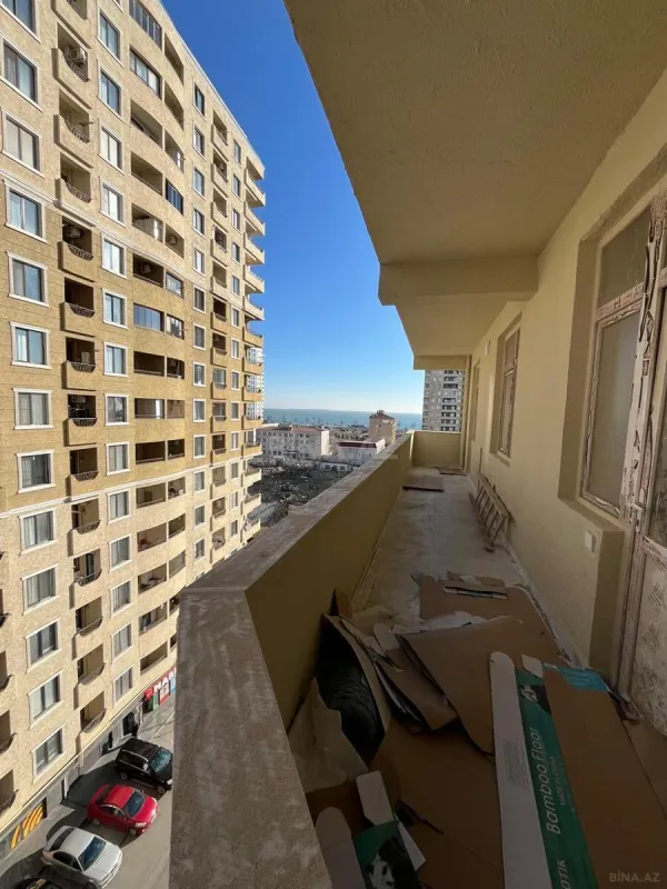 Satılır 4 otaqlı mənzil 189 m²