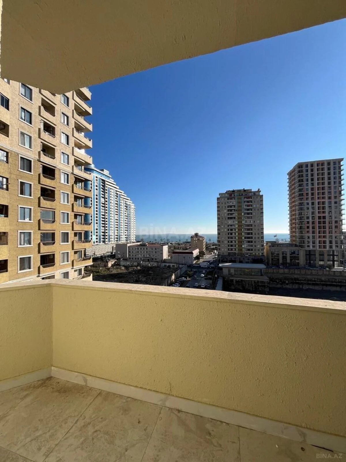 Satılır 4 otaqlı mənzil 189 m²