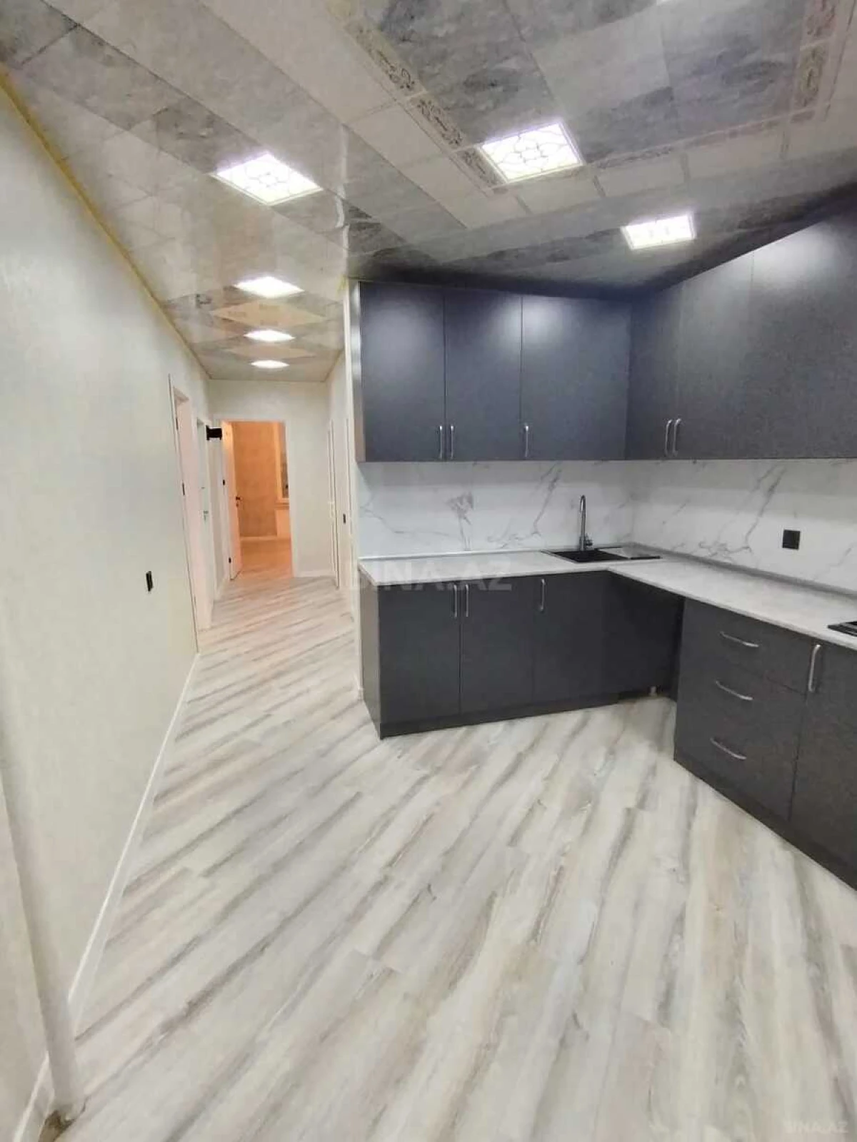 Satılır 2 otaqlı mənzil 65 m²