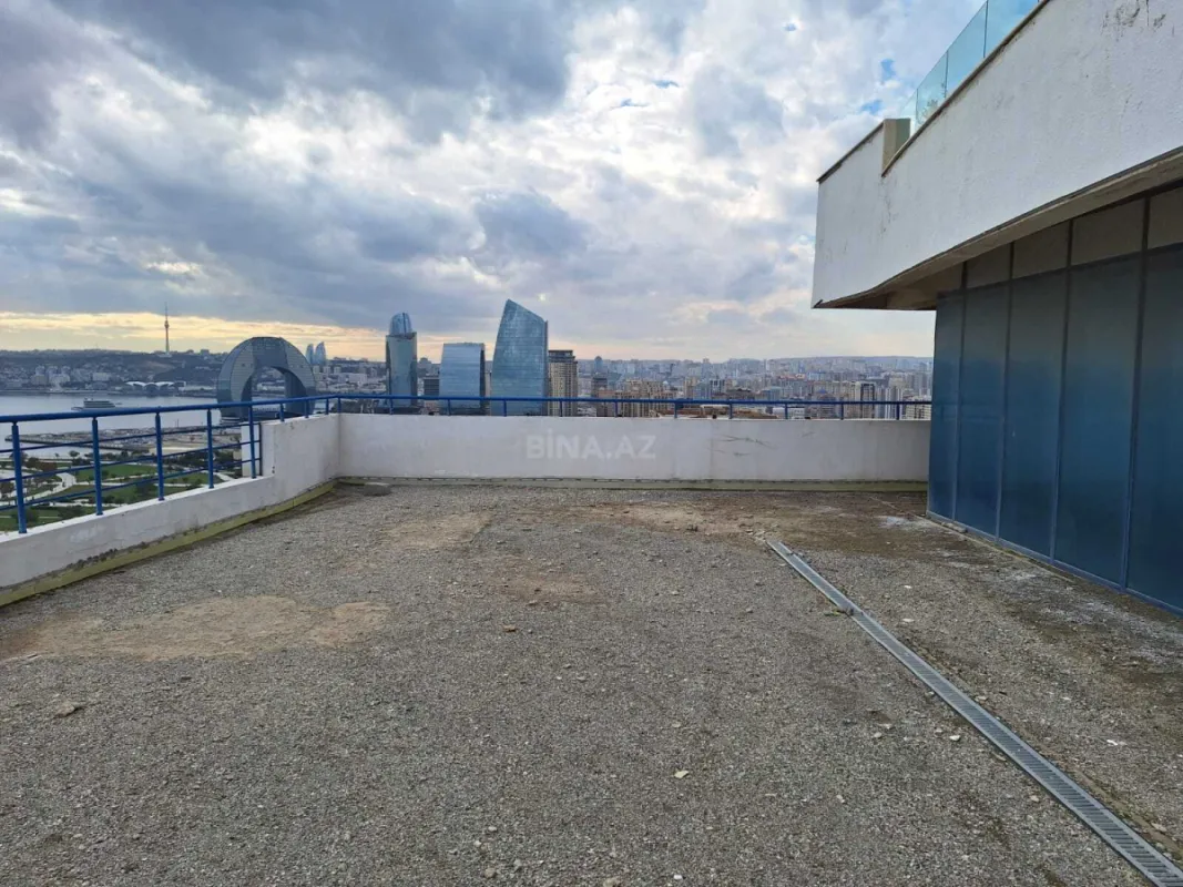 Satılır obyekt 766.33 m²