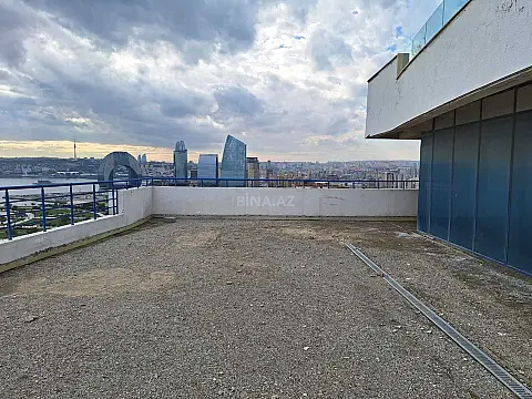 Satılır obyekt 766.33 m²