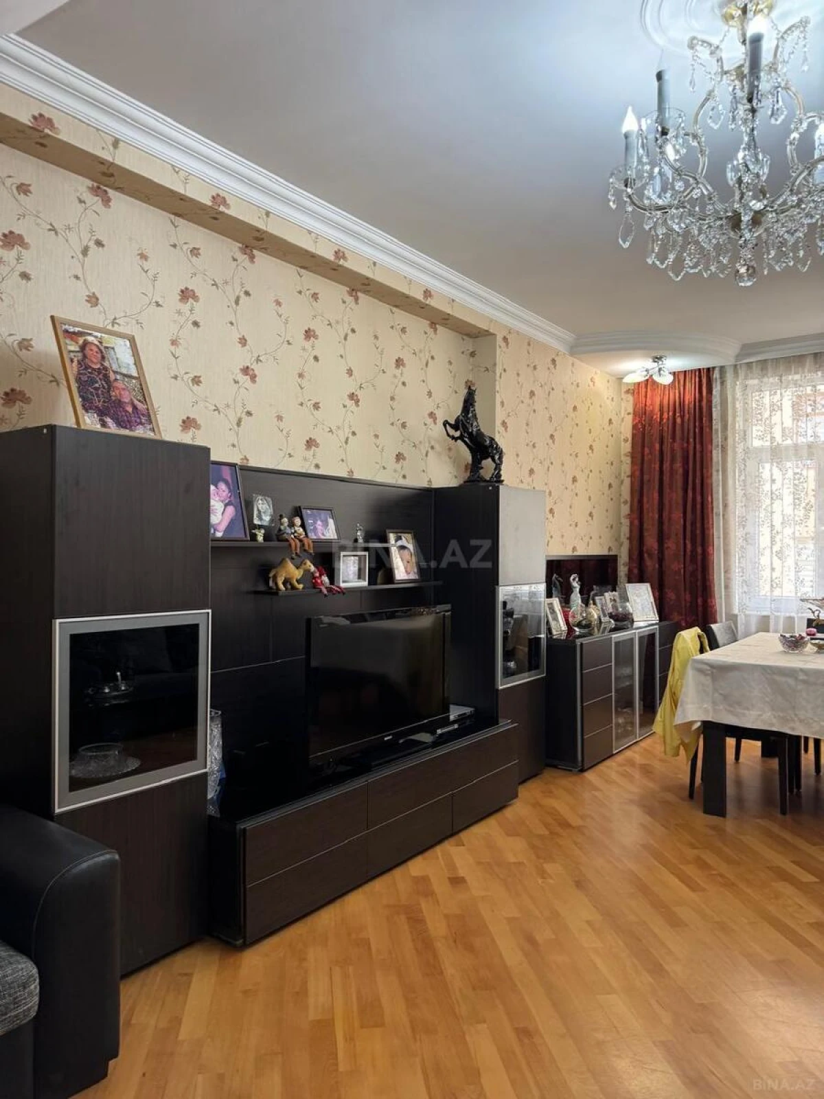 Satılır 3 otaqlı mənzil 125 m²