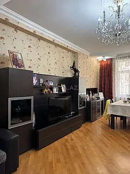 Satılır 3 otaqlı mənzil 125 m²