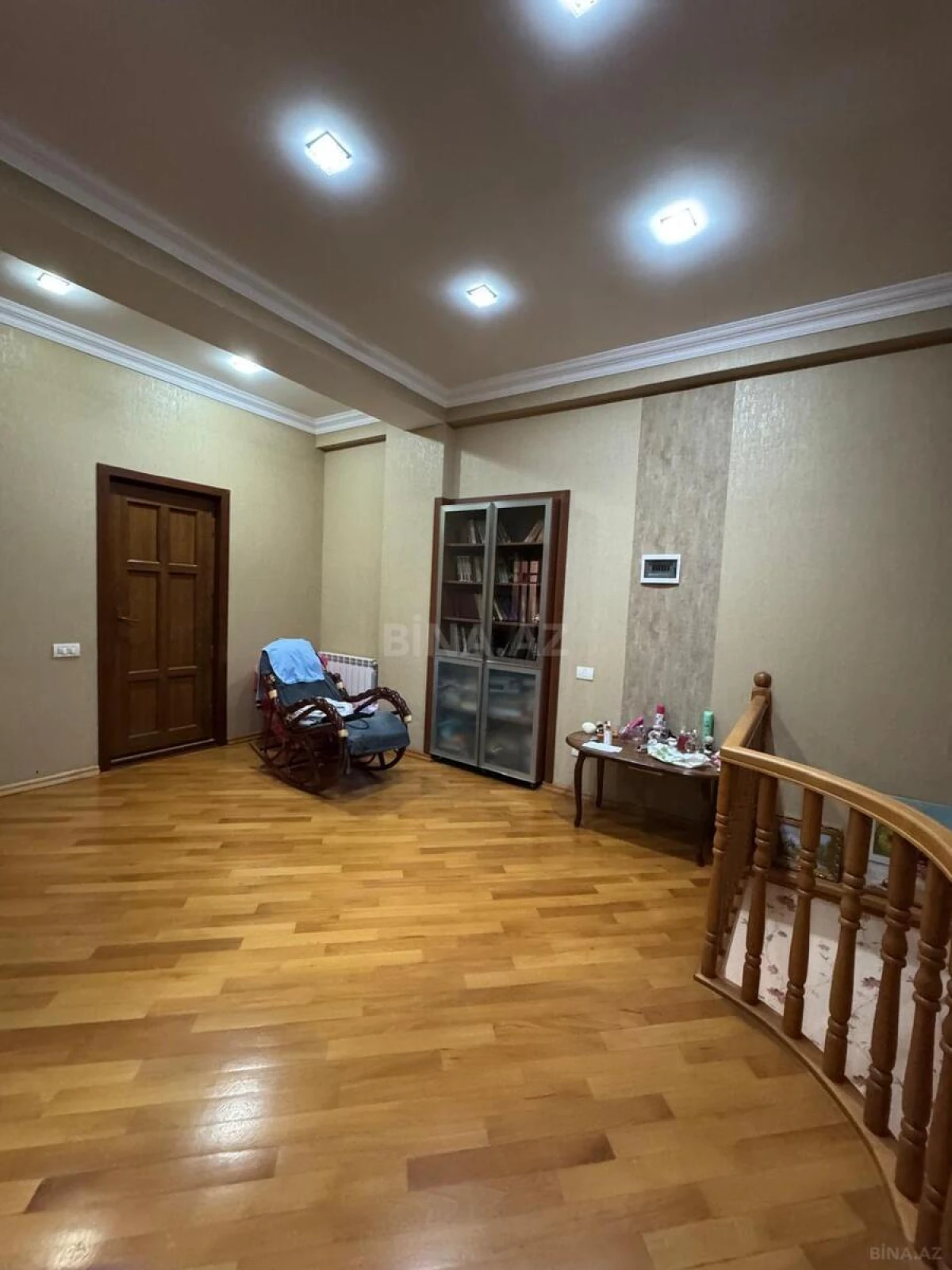 Satılır 3 otaqlı mənzil 125 m²