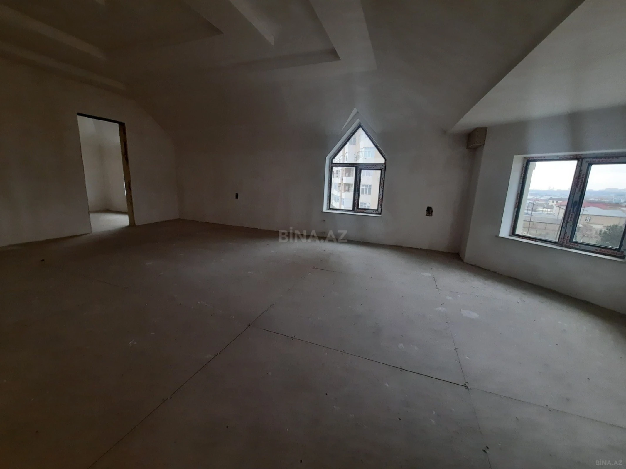 Satılır 7 otaqlı həyət evi 330 m²