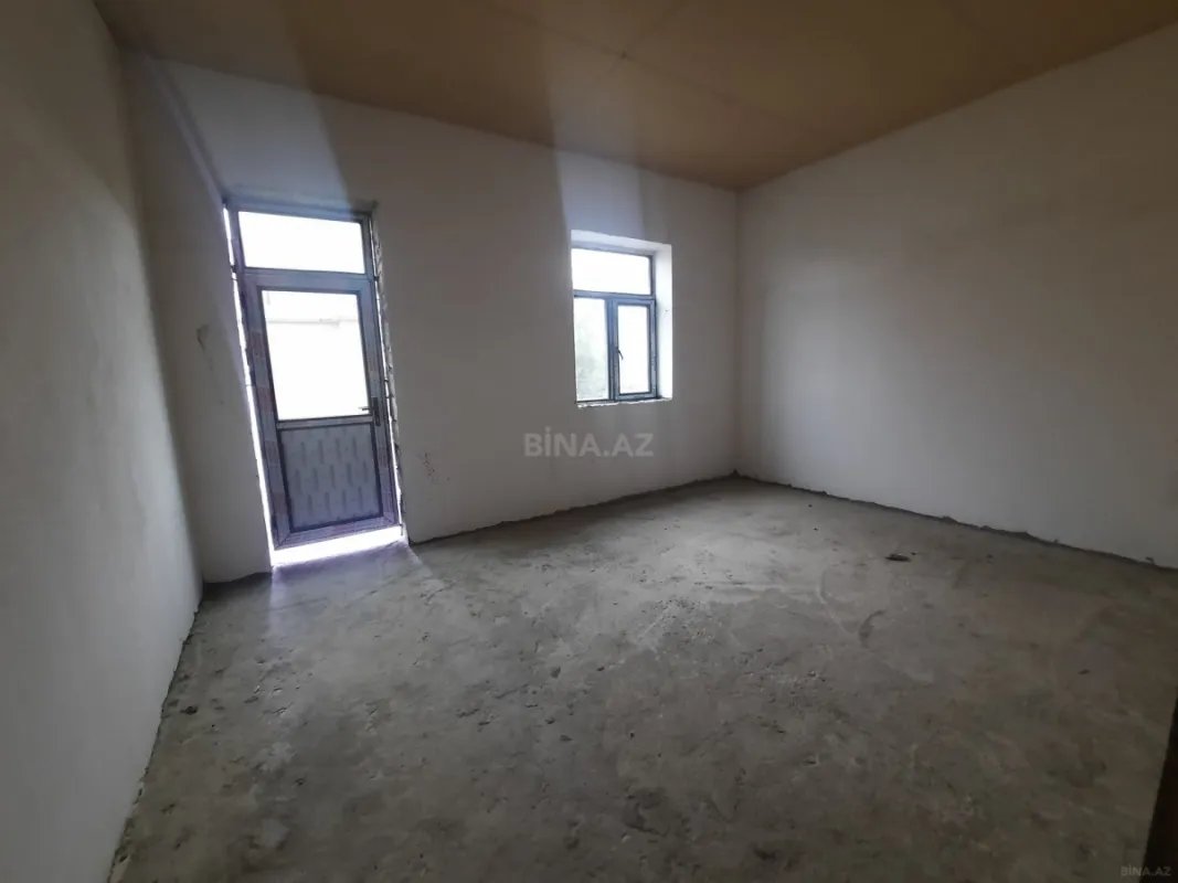Satılır 5 otaqlı həyət evi 200 m²