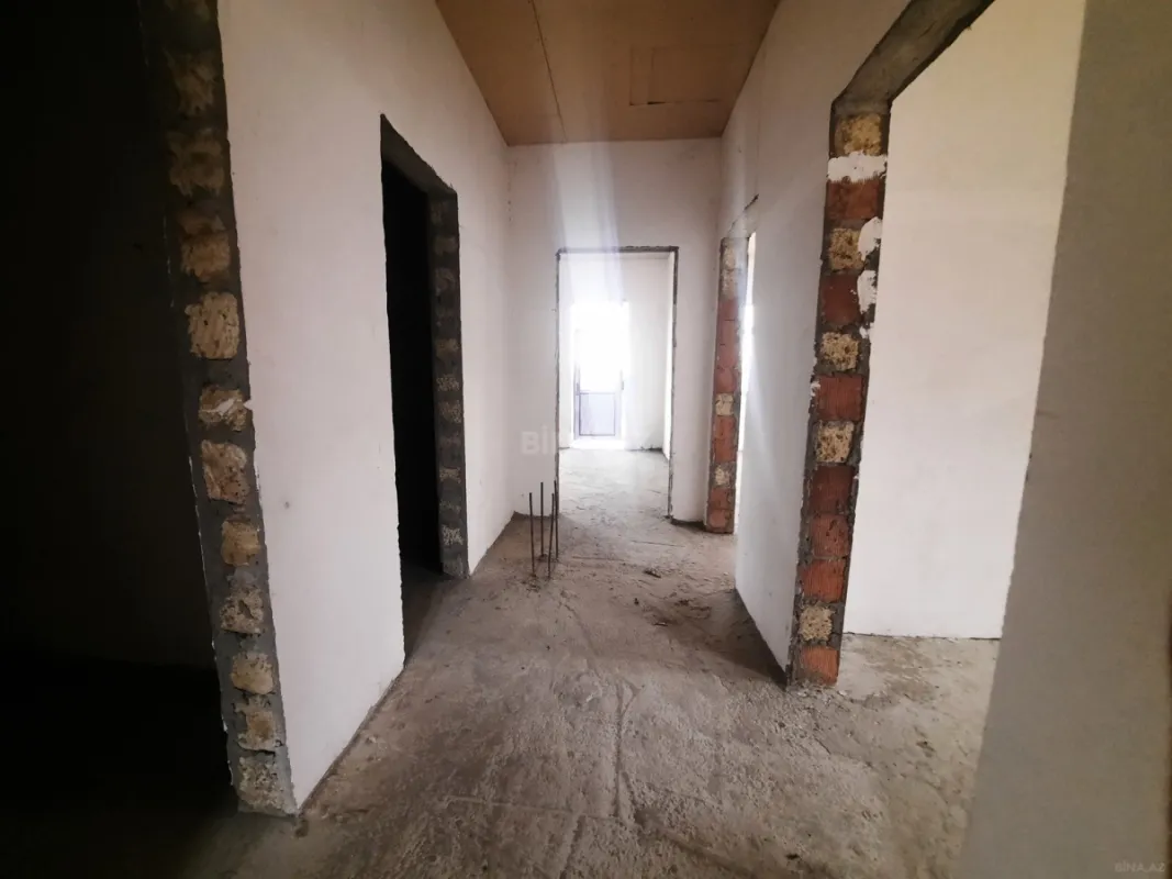 Satılır 5 otaqlı həyət evi 200 m²