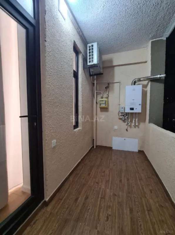 Satılır 3 otaqlı mənzil 135 m²