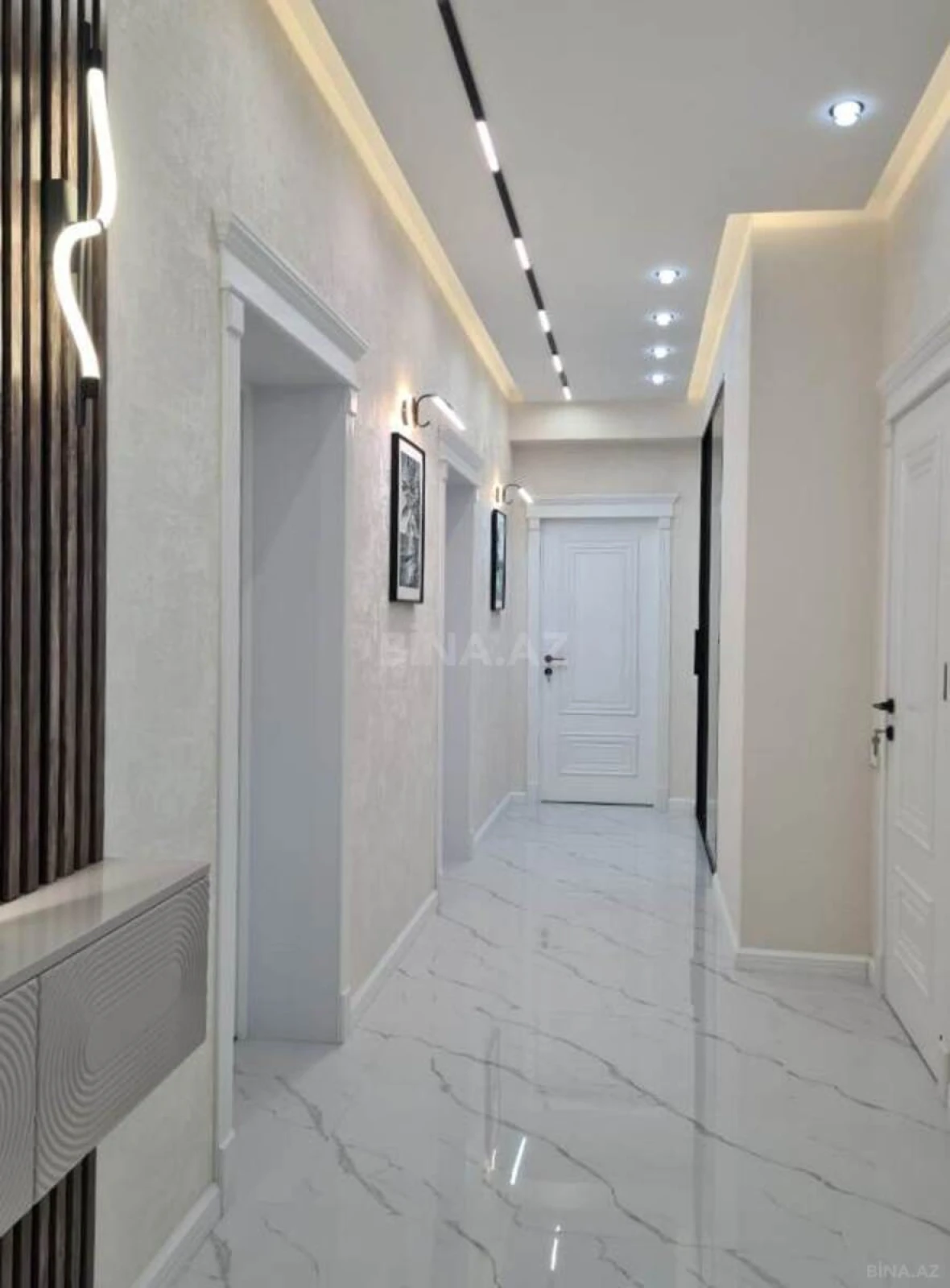 Satılır 3 otaqlı mənzil 135 m²