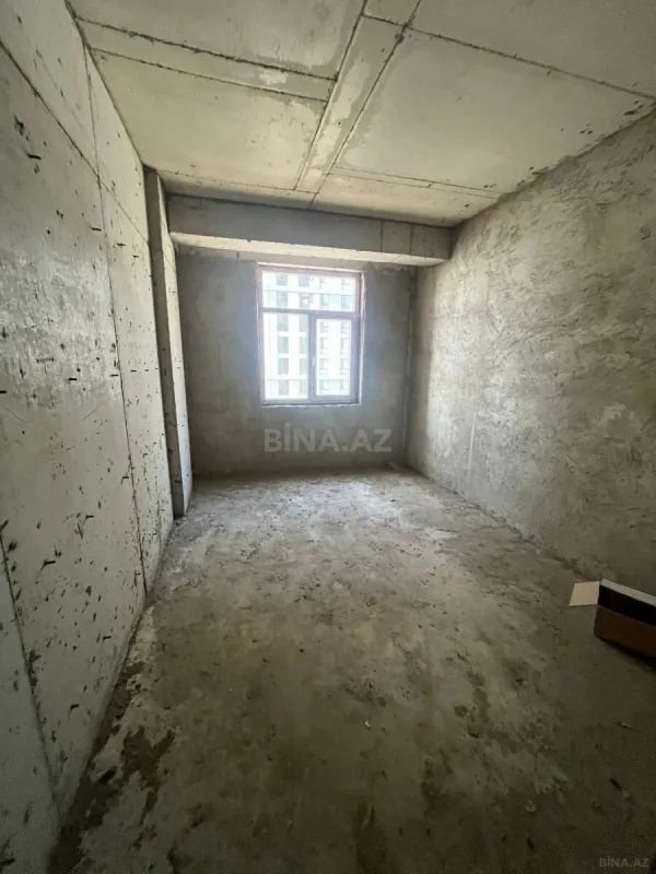 Satılır 3 otaqlı mənzil 130 m²