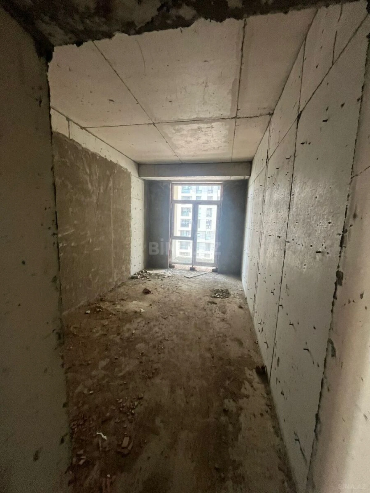 Satılır 3 otaqlı mənzil 130 m²