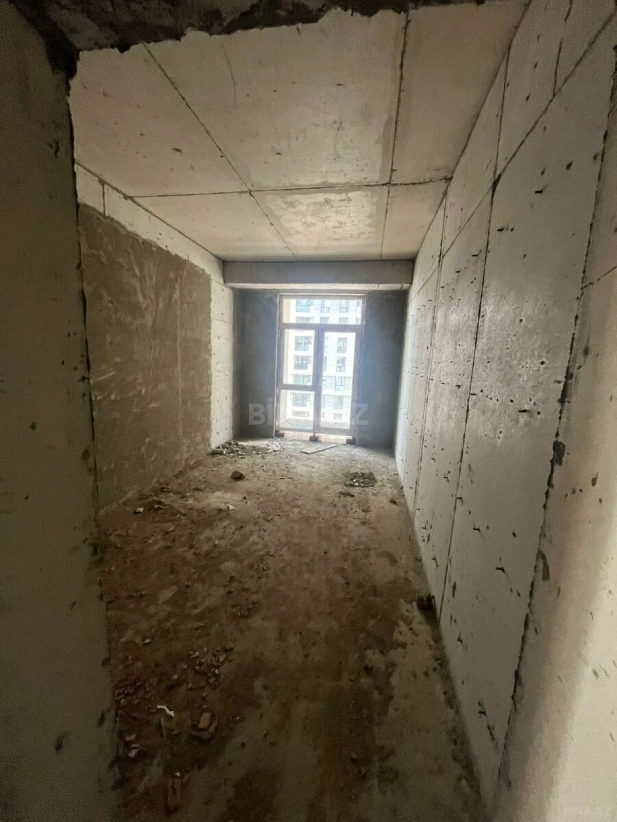 Satılır 3 otaqlı mənzil 130 m²