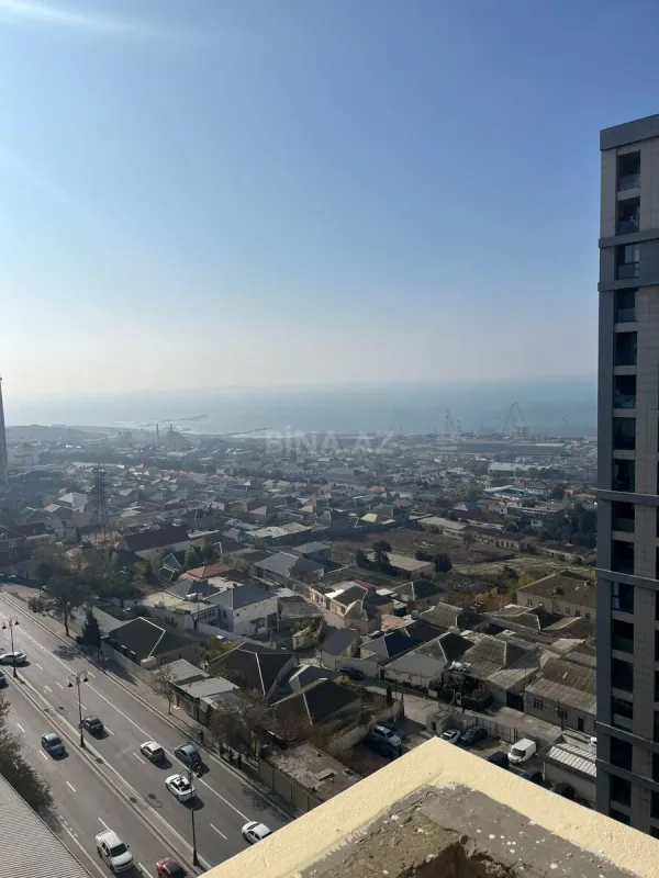 Satılır 3 otaqlı mənzil 130 m²