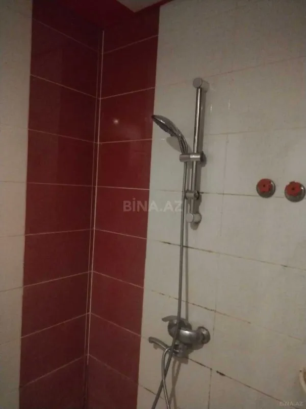 Satılır 3 otaqlı mənzil 98 m²