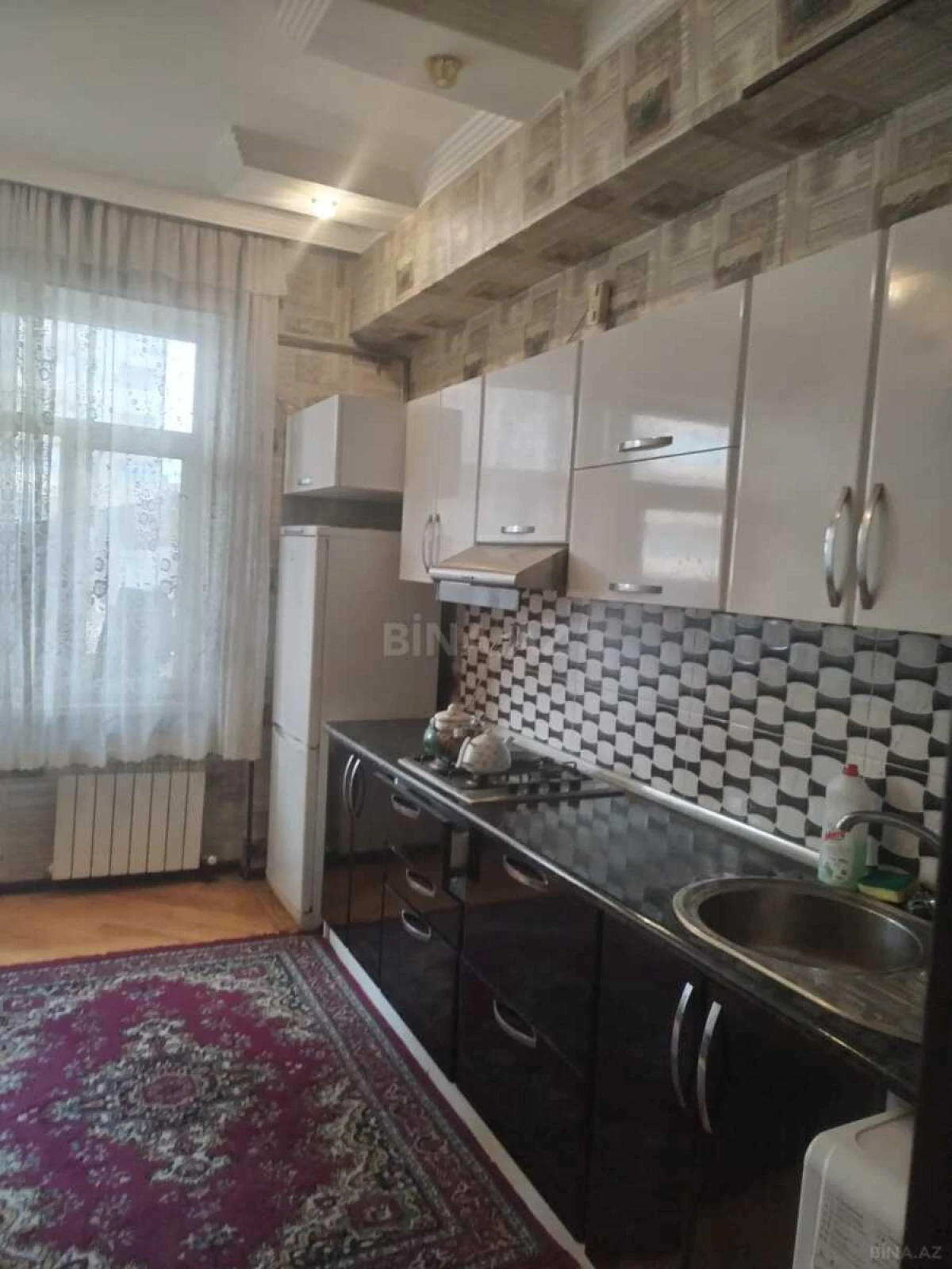 Satılır 3 otaqlı mənzil 98 m²