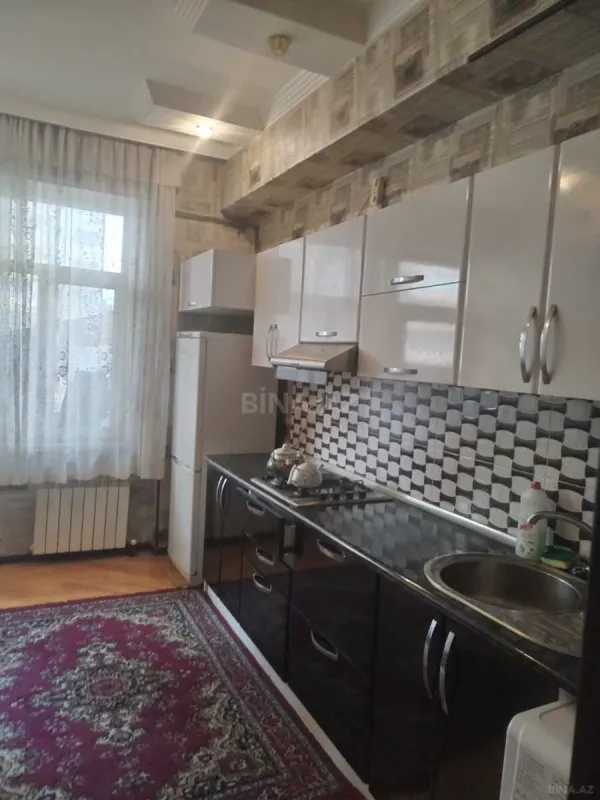 Satılır 3 otaqlı mənzil 98 m²