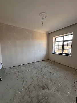 Satılır 5 otaqlı həyət evi 200 m²