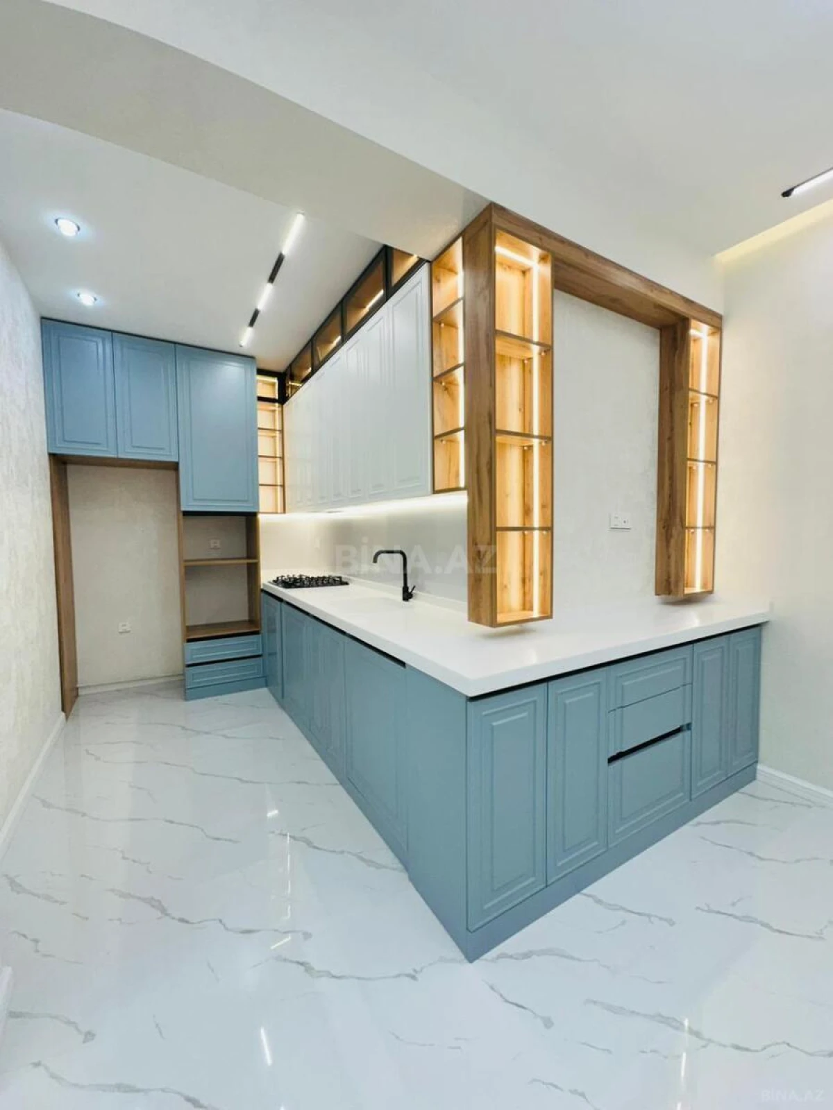 Satılır 3 otaqlı mənzil 135 m²