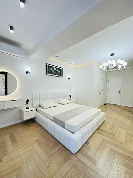 Satılır 3 otaqlı mənzil 135 m²