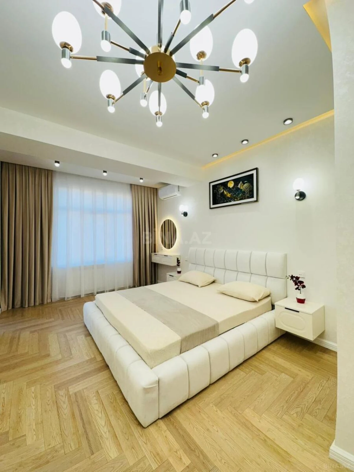 Satılır 3 otaqlı mənzil 135 m²