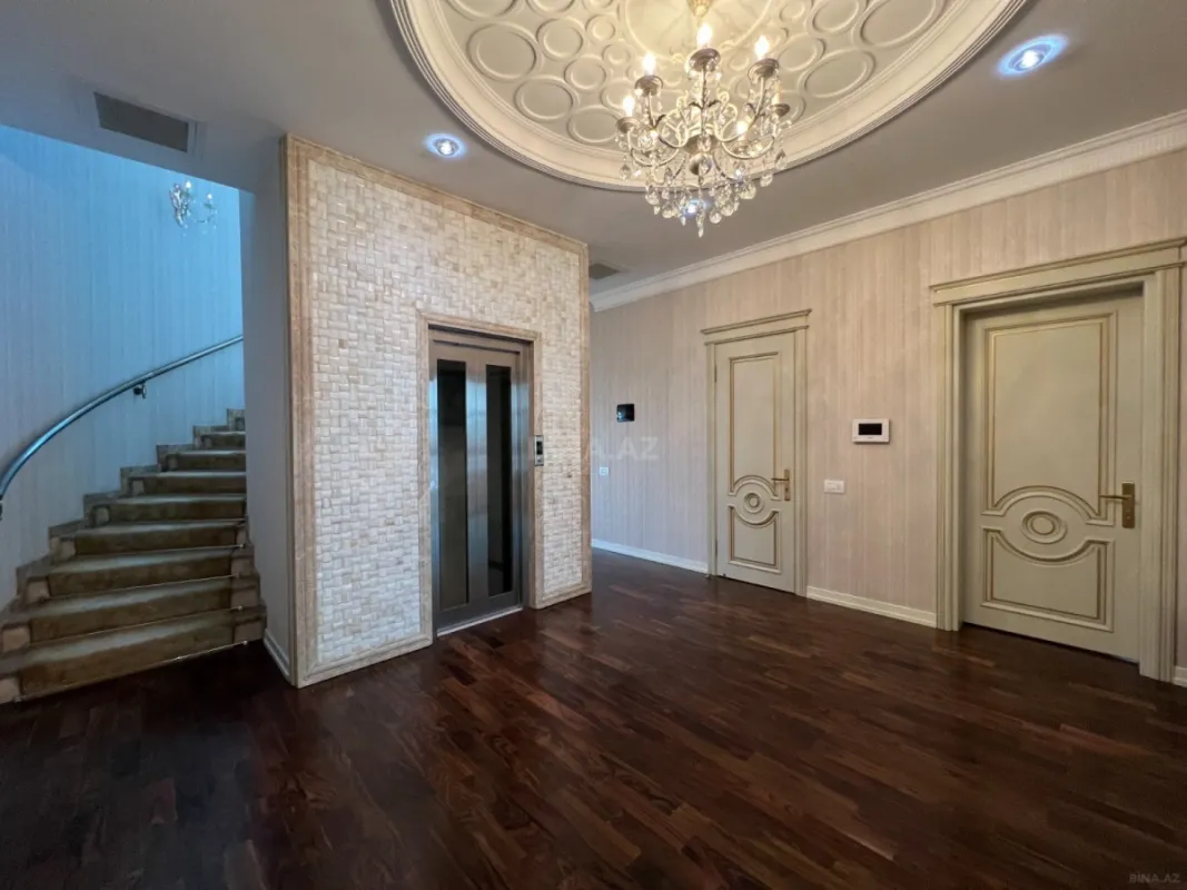 Satılır 9 otaqlı həyət evi 1000 m²