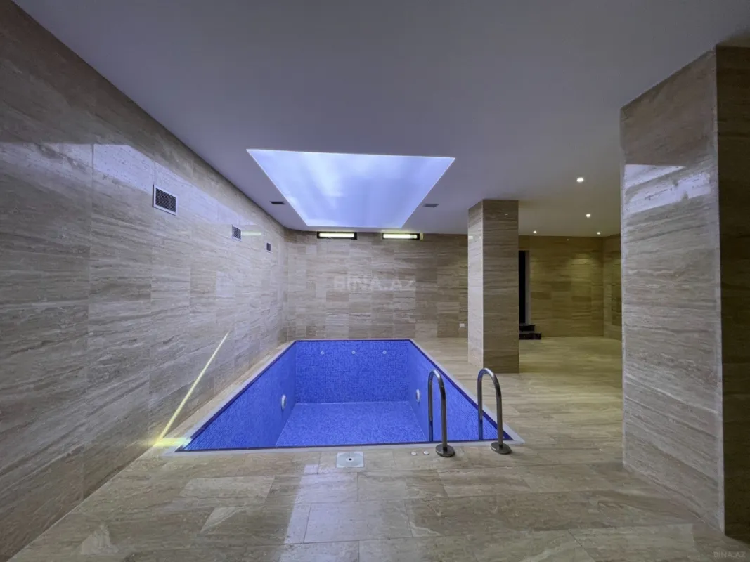 Satılır 9 otaqlı həyət evi 1000 m²