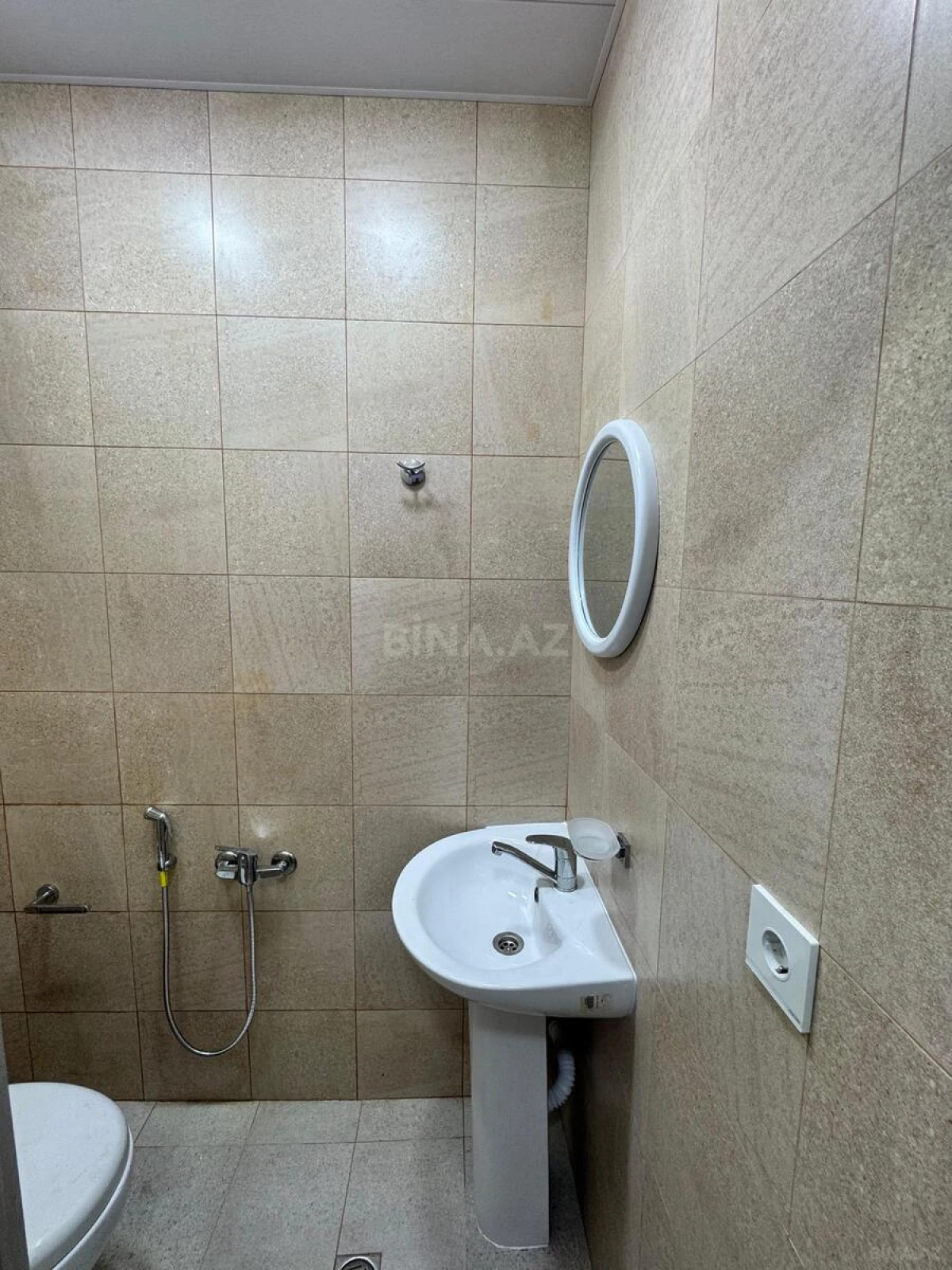 Kirayə verilir 3 otaqlı ofis 75 m²