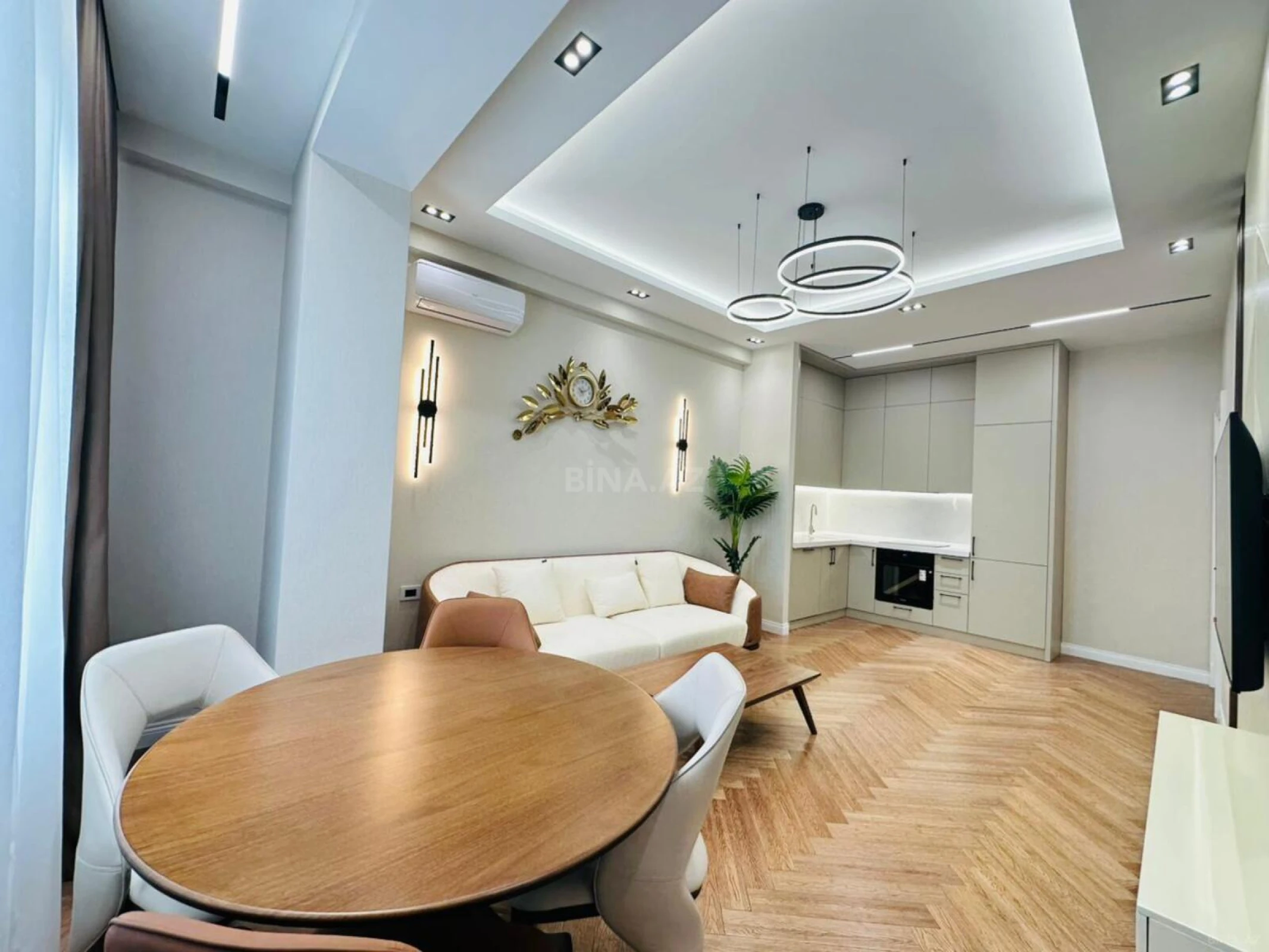Satılır 2 otaqlı mənzil 68 m²