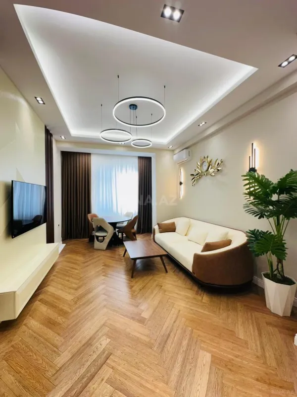 Satılır 2 otaqlı mənzil 68 m²