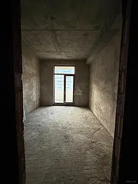 Satılır 4 otaqlı mənzil 174 m²