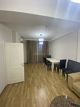 Kirayə verilir 2 otaqlı mənzil 90 m²