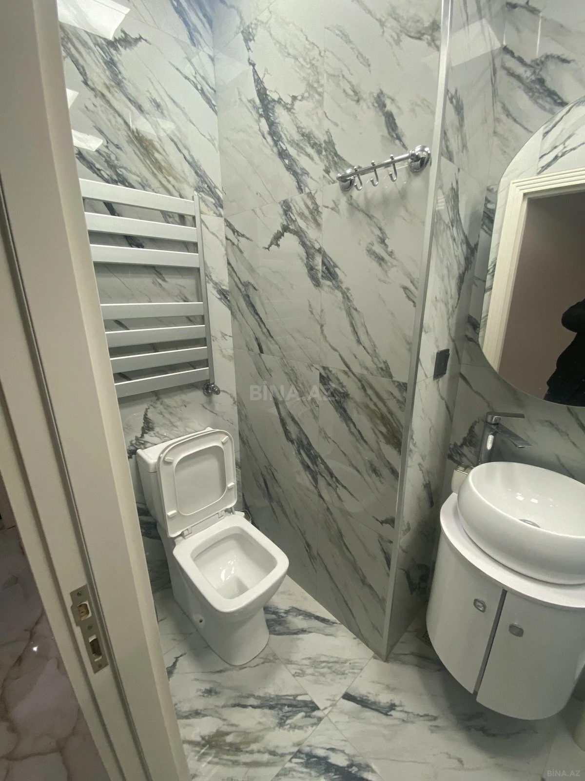 Kirayə verilir 2 otaqlı mənzil 90 m²