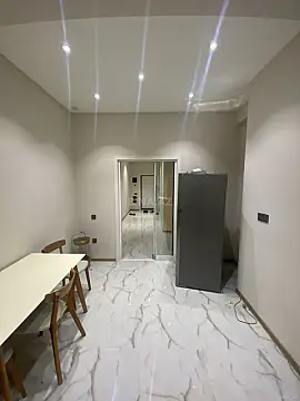 Kirayə verilir 2 otaqlı mənzil 90 m²