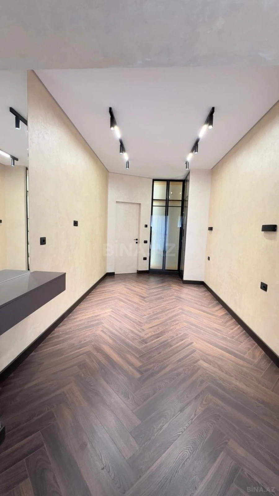 Satılır 2 otaqlı mənzil 70 m²
