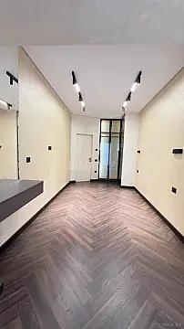 Satılır 2 otaqlı mənzil 70 m²