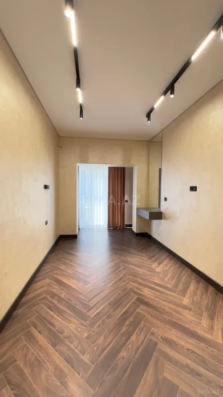 Satılır 2 otaqlı mənzil 70 m²